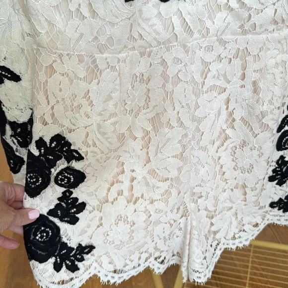 Saylor Ivory lace with Black Appliqué Romper, S - Picture 5 of 8